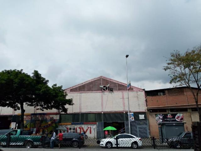 LOCAL EN VENTA AV. SUCRE COOPERCENTRO
