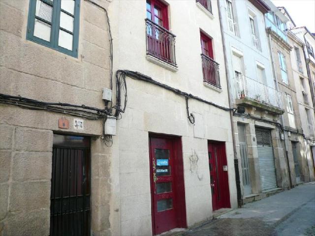 Local en venta con 145 m2, en Casco Vello Ourense