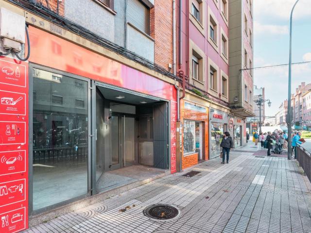 Local en venta con 392 m2, 3 dormitorios en Pumarín Teatinos Oviedo Capital, Teatinos Los Prados