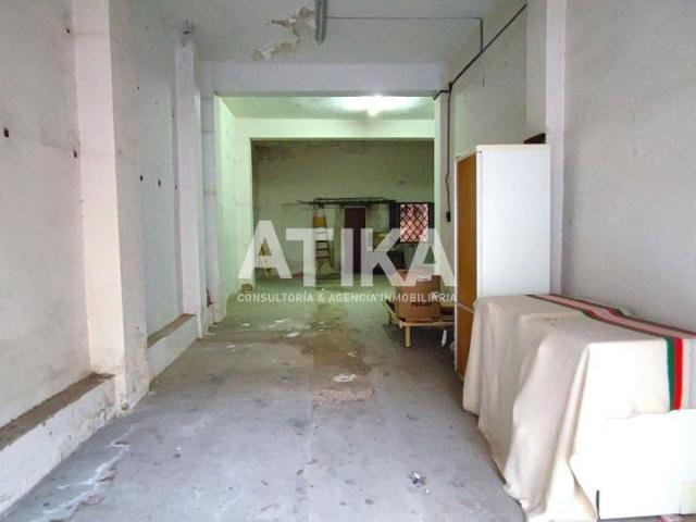 LOCAL EN VENTA CON BUENA UBICACIÓN Y PASO DE GENTE