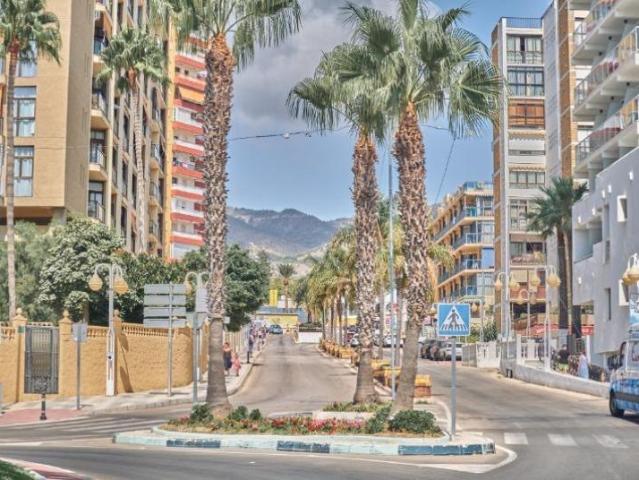 LOCAL EN VENTA CON INQUILINO BENALMÁDENA COSTA