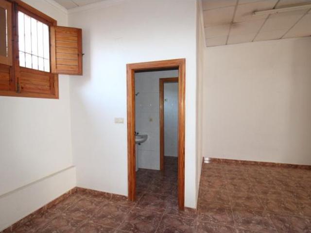 ✨ “LOCAL EN VENTA CON PATIO PRIVADO Y POSIBILIDAD DE TRANSFORMARLO EN VIVIENDAS” ✨