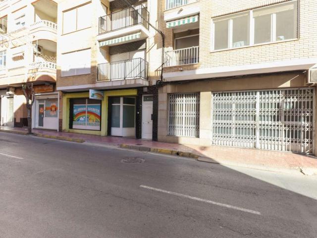 Local en venta en Torrevieja Alicante