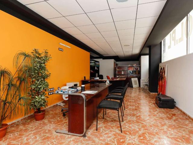 Local en venta en Torrevieja Alicante