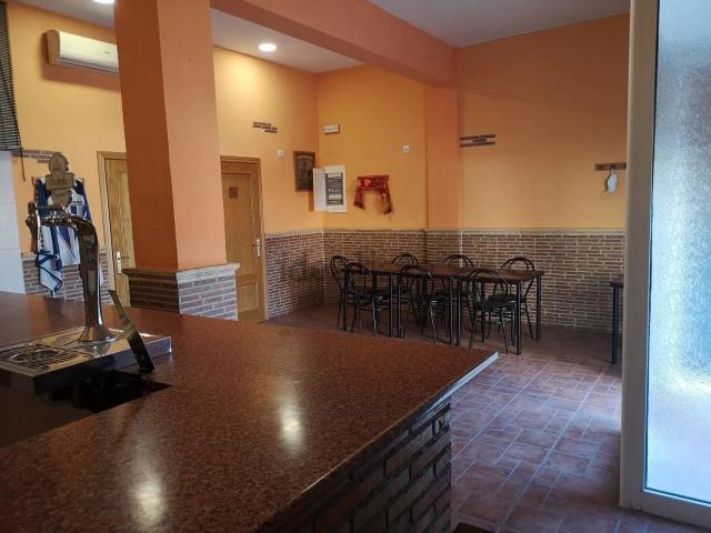LOCAL EN VENTA EN ZONA NORTE Al lado colegio Jose Arnauda