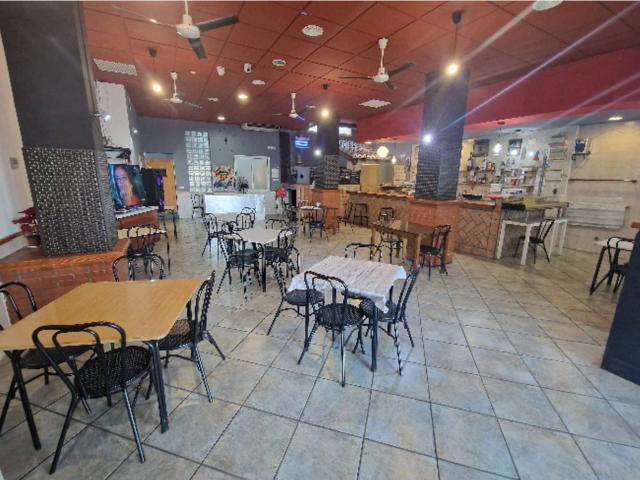 Local en venta en Ador