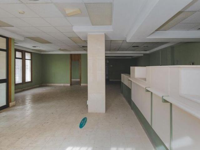 Local en venta en Almería