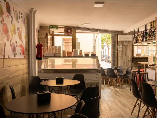 Local en venta en Antequera