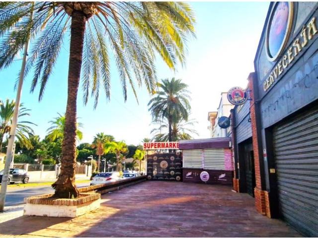 Local en venta en Avenida Antonio Machado, 62