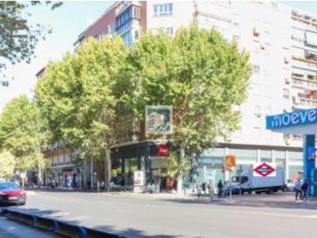 Local en venta en Avenida de la Ciudad de Barcelona