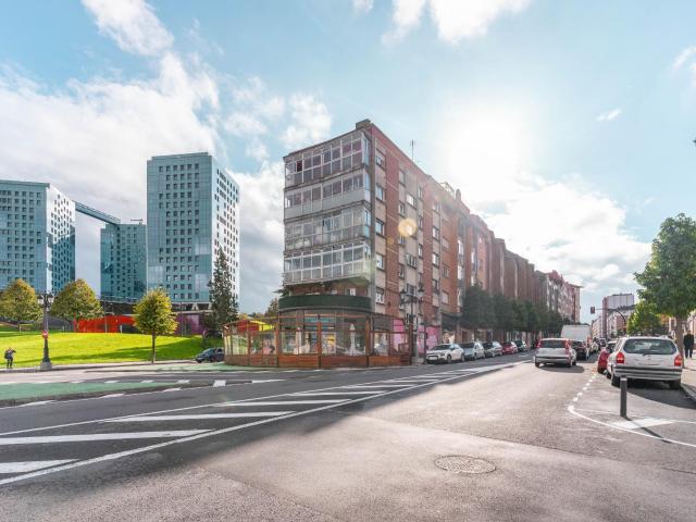 LOCAL EN VENTA EN AVENIDA DEL MAR OVIEDO