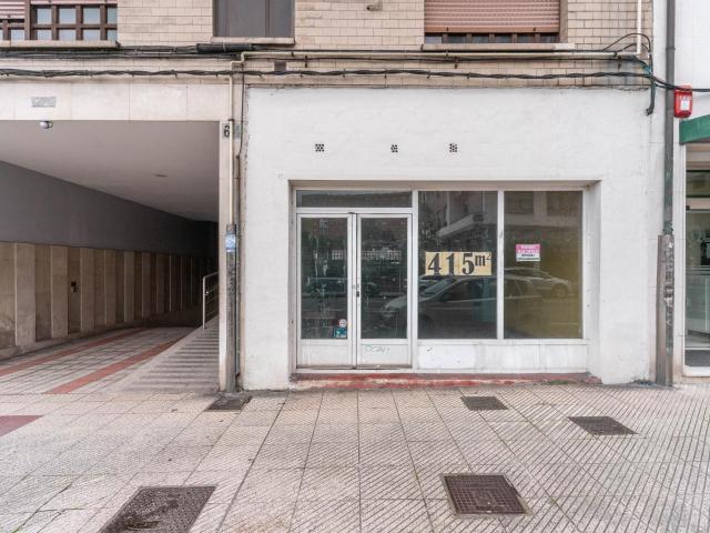 LOCAL EN VENTA EN AVENIDA DEL MAR OVIEDO