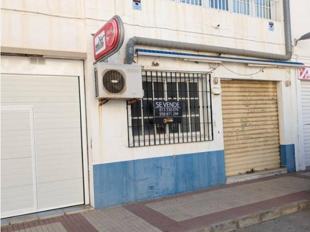 Local en venta en Calahonda Carchuna 18730