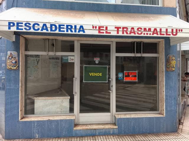 Local en venta en Calle Álvaro de Albornoz, Laviada, Centro, Gijón