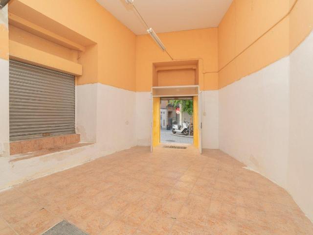 Local en venta en calle de Mira el Sol