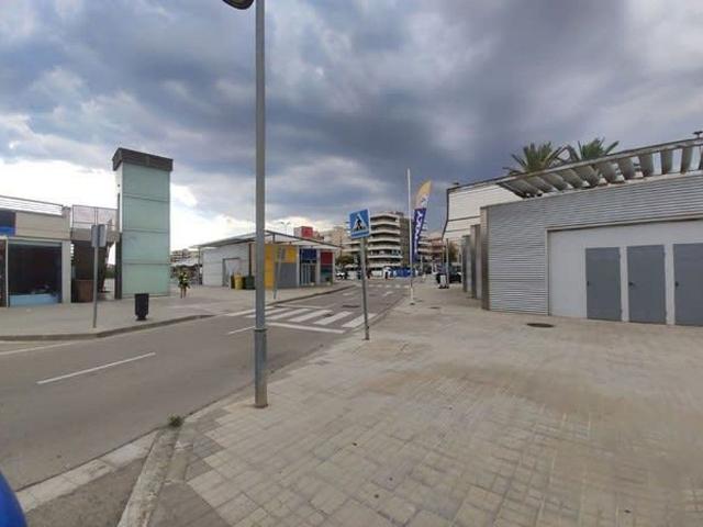 Local comercial en venta en calle Priorat, Calafell, de 134 m² por 112.100