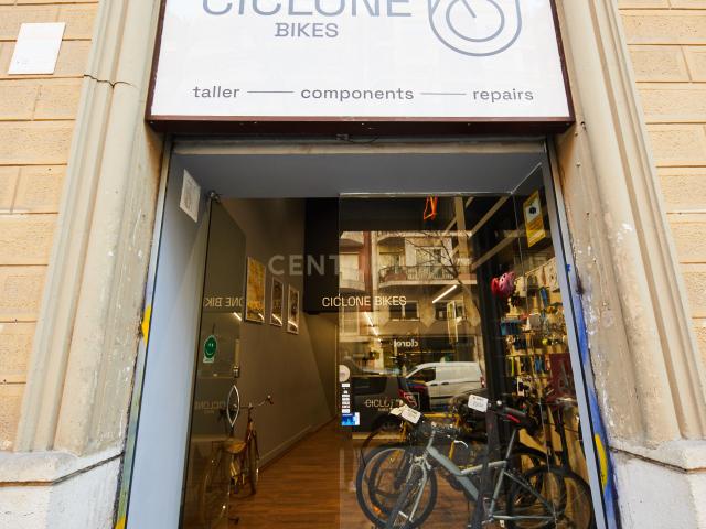 LOCAL EN VENTA EN EIXAMPLE – CON RENTABILIDAD PARA INVERSORES