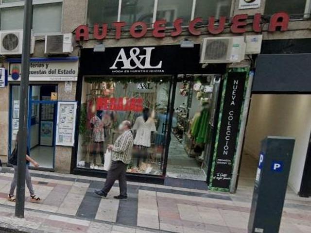 LOCAL EN VENTA EN EL MEJOR TRAMO DE Mª AUXILIADORA