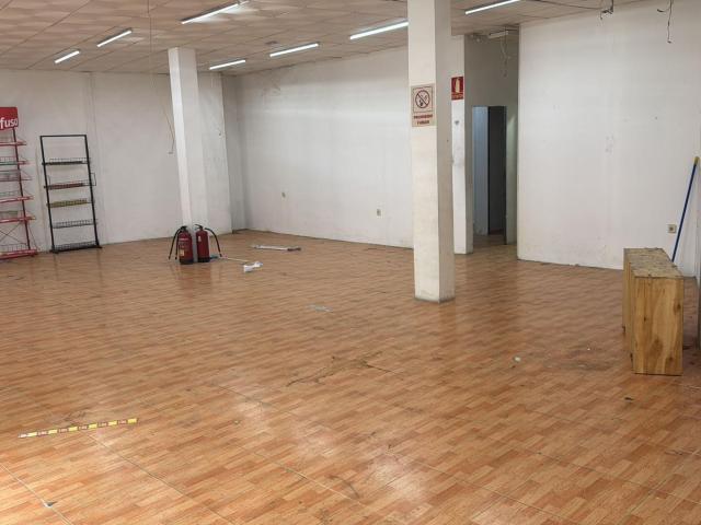Local en venta en El Molar