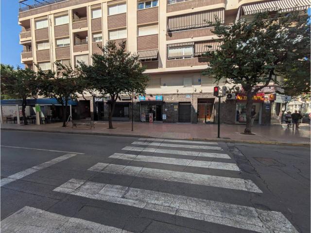 Local en venta en Elda