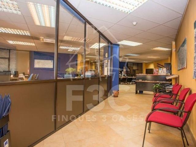 Local comercial en venta en Els Cortals, de 280 m² por 650.000