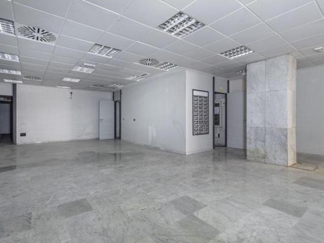 LOCAL EN VENTA EN IZNALLOZ