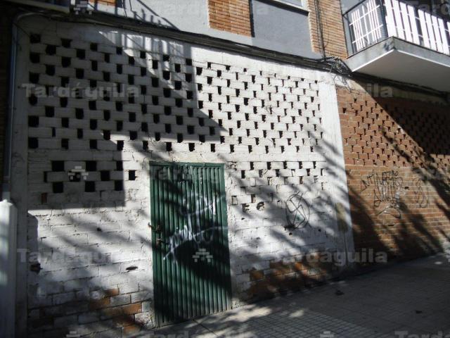 LOCAL EN VENTA EN LA AVENIDA ALFONSO IX DE LEON