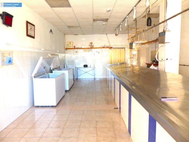 Local en venta en La Manga del Mar Menor Murcia