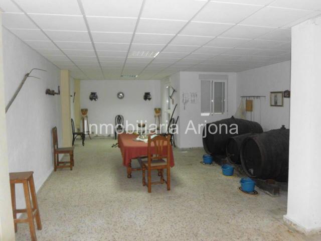 Local en venta en Lucena