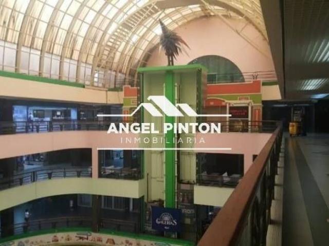 Local en Venta en Maracaibo Zulia 43 m2. 1 hab