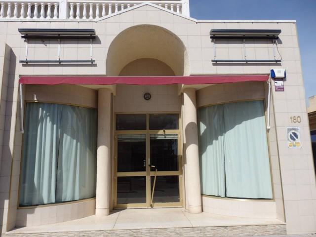 Local en venta en Miami Platja