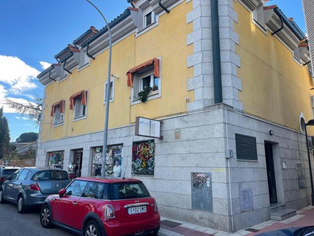 Local en venta en Moralzarzal Madrid