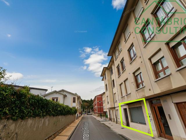 Local en venta en Navia Asturias