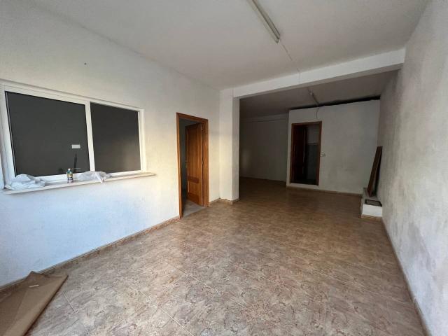 Local en venta en Nucli Urbà