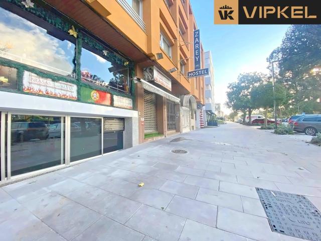 Local en venta en Oleiros La Coruña