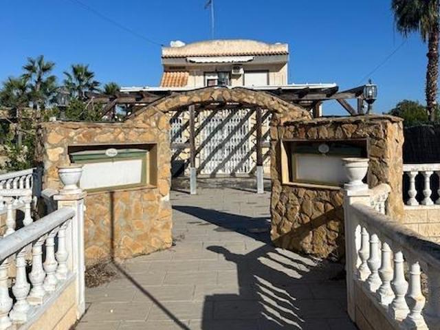 Local en venta en Orihuela Alicante