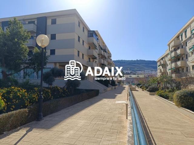 Local en Venta en Parque Verónica Antequera, Málaga