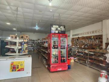 Local en Venta en Pesé Herrera 209 m2