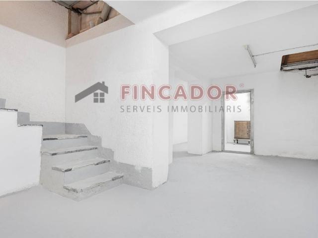 Local en venta en Provençals del Poblenou 08019