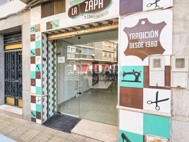 Local en Venta en Ramon y Cajal Explanadas Úbeda, Jaén