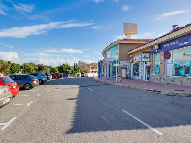 Local en venta en Rojales Alicante