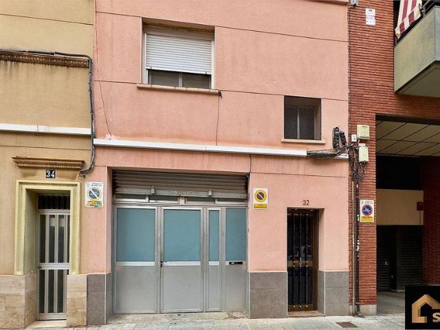 Local comercial en venta en calle De la Barca, Sant Adrià de Besos, de 125 m² 3 habitaciones por 119.000