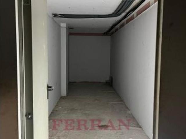 Local en venta en Sabadell, junto Gran Via