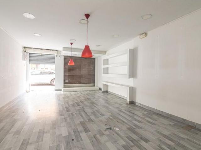 LOCAL EN VENTA JUNTO A LA AVENIDA LIBERTAD