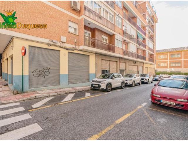 Local en Venta junto al Hipercor