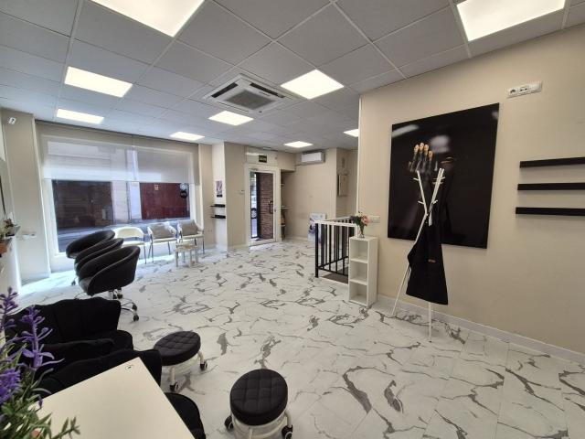 Local en venta. Majadahonda