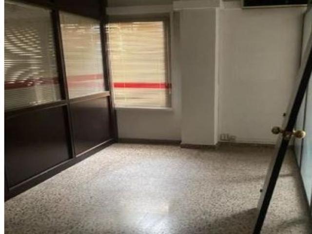 LOCAL en VENDA a IGUALADA Zona POBLE SEC