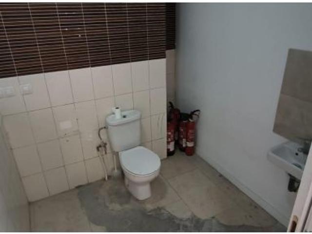 LOCAL EN ZONA COMERCIAL DE PATRAIX