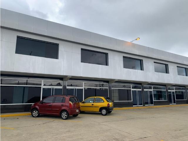 LOCAL EN ZONA INDUSTRIAL MUNICIPAL. CENTRO EMPRESARIAL 365. SOSCA 61