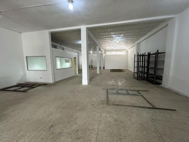 Local en alquiler Av Enrique Tejera BG10013009